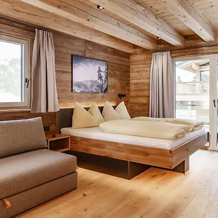 Ski-in Ski-out Chalet *