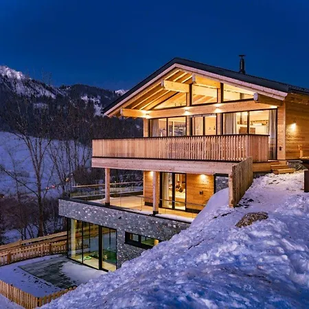 Ski-in Ski-out Chalet *